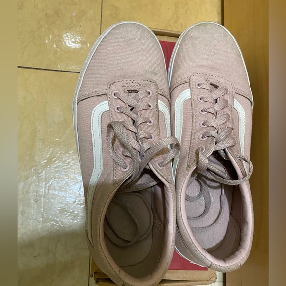 Vans Old Skool Shoes - Picture 3 of 5